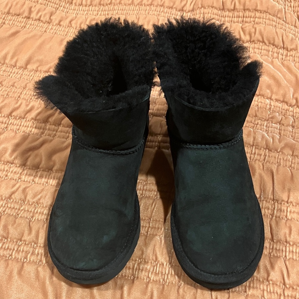 Ugg Bailey Zip Mini Boot Size 6 - image 1